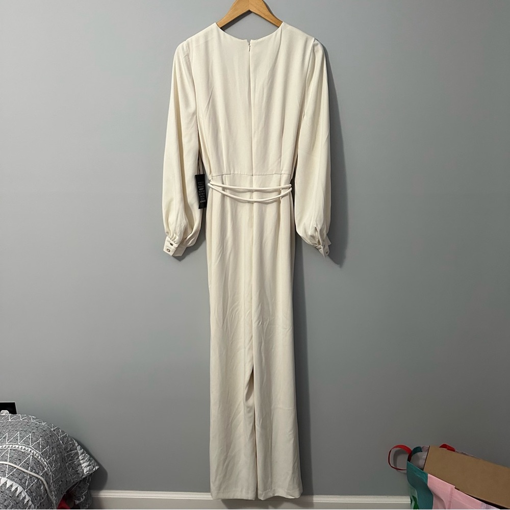 WHBM Long Sleeve Crepe Jumpsuit Ivory Wide-Leg Elegant Quiet Luxury NWT Sz 10 - Picture 3 of 13